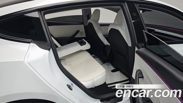 Tesla Model 3 RWD 2025 — фото 12