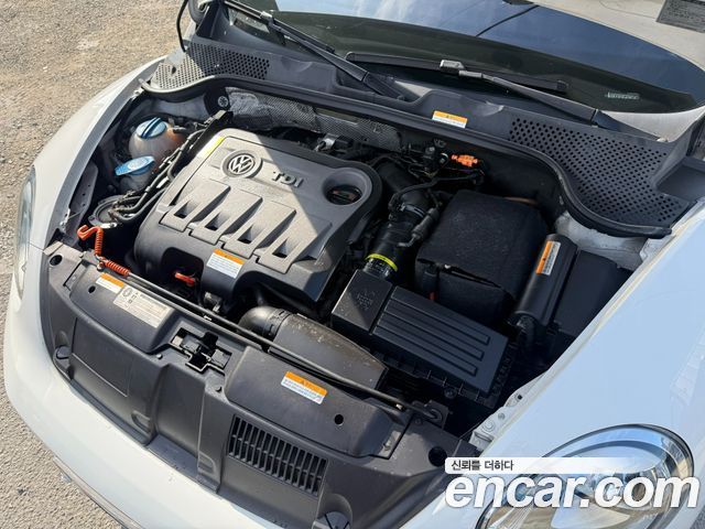 Volkswagen Beetle 2.0 TDI 3rd 2013 — фото 5