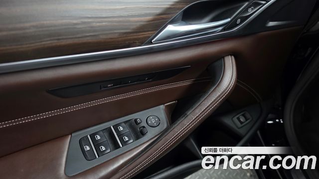 BMW 5 Series (G30) 520d xDrive Luxury Plus 2018 — фото 19