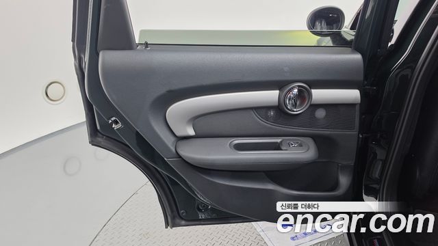 MINI Cooper S Clubman JCW 2nd Gen 2023 — фото 25