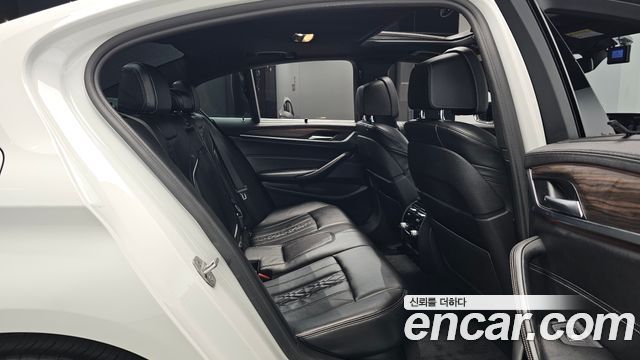 BMW 5 Series (G30) 530i M Sport Package Plus 2018 — фото 11
