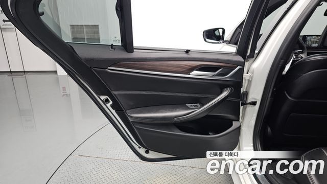 BMW 5 Series (G30) 530i M Sport Package Plus 2018 — фото 25