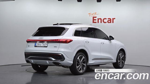 Audi Q5 (80A) 40 TFSI Quattro S Line 2025 — фото 2