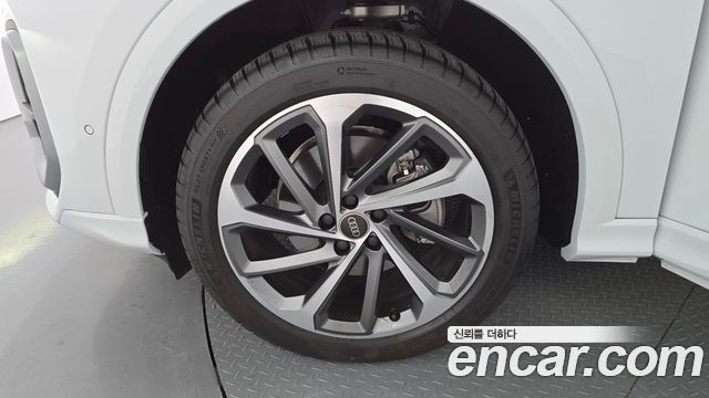 Audi Q5 (80A) 40 TFSI Quattro S Line 2025 — фото 5