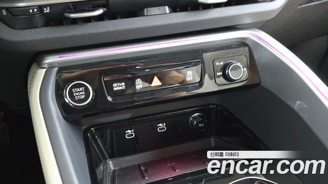 Audi Q5 (80A) 40 TFSI Quattro S Line 2025 — фото 12