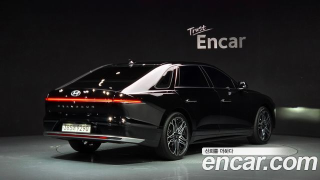 Hyundai Grandeur (GN7) 2,5 Gasoline 2WD Exclusive 2023 — фото 2