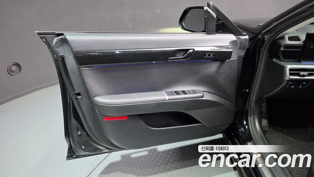 Hyundai Grandeur (GN7) 2,5 Gasoline 2WD Exclusive 2023 — фото 24