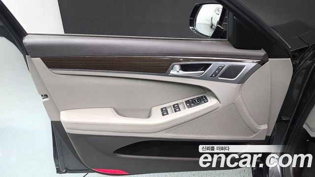Genesis G80 3.3 GDI AWD Luxury 2017 — фото 24