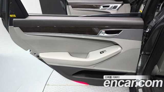 Genesis G80 3.3 GDI AWD Luxury 2017 — фото 25