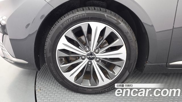 Kia K8 Hybrid Signature 2022 — фото 5
