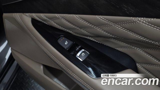 Kia K8 Hybrid Signature 2022 — фото 18