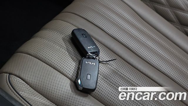 Kia K8 Hybrid Signature 2022 — фото 32
