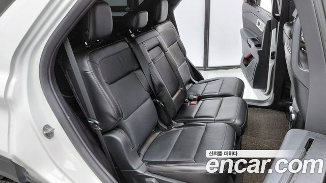 Ford Explorer (VI) 2.3 LimIted 4WD 2020 — фото 17