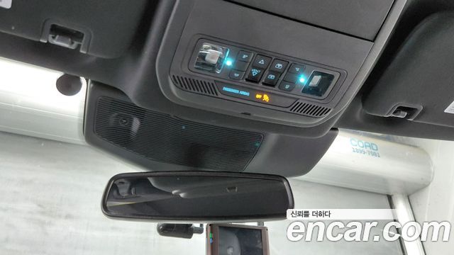 Ford Explorer (VI) 2.3 LimIted 4WD 2020 — фото 19