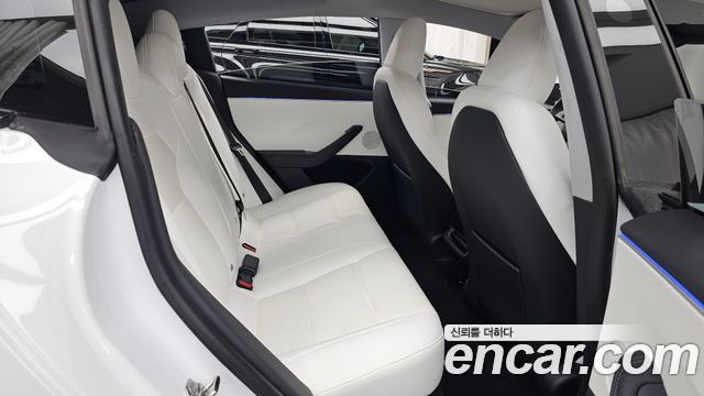 Tesla Model 3 Long Range AWD 2024 — фото 12