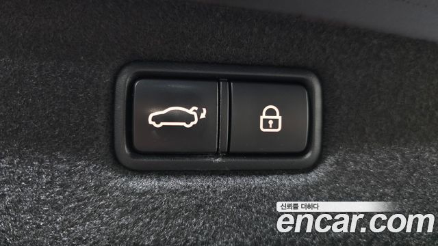 Genesis G90 3.8 AWD Luxury 2019 — фото 16