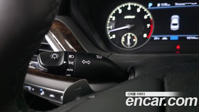 Genesis G90 3.8 AWD Luxury 2019 — фото 30