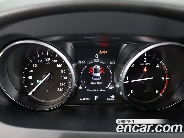 Land Rover Discovery Sport 2.0 TD4 HSE Luxury 2017 — фото 6