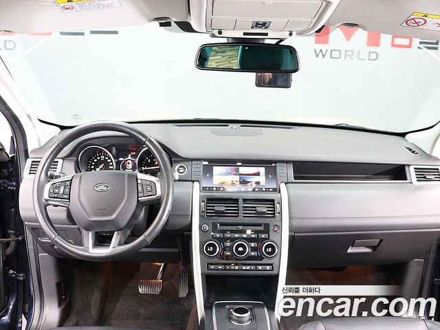 Land Rover Discovery Sport 2.0 TD4 HSE Luxury 2017 — фото 18