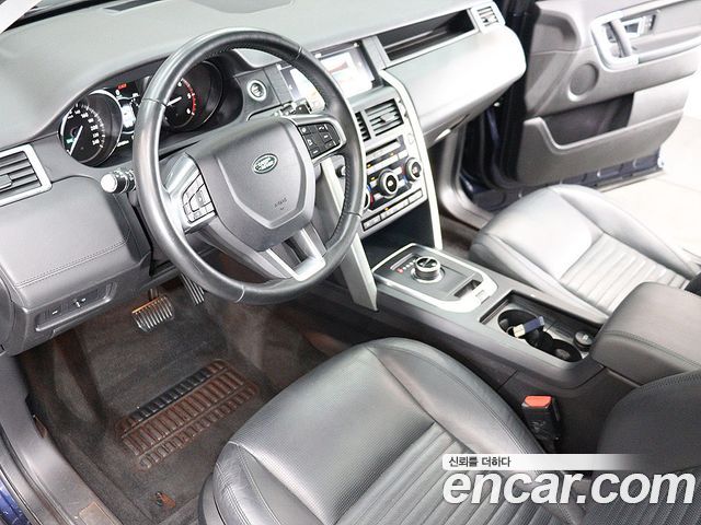 Land Rover Discovery Sport 2.0 TD4 HSE Luxury 2017 — фото 21