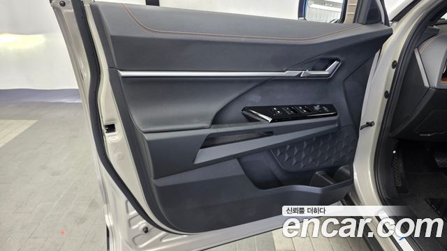 KG Mobility (SsangYong) Torres Gasoline 1.5 2WD TV7 2025 — фото 24