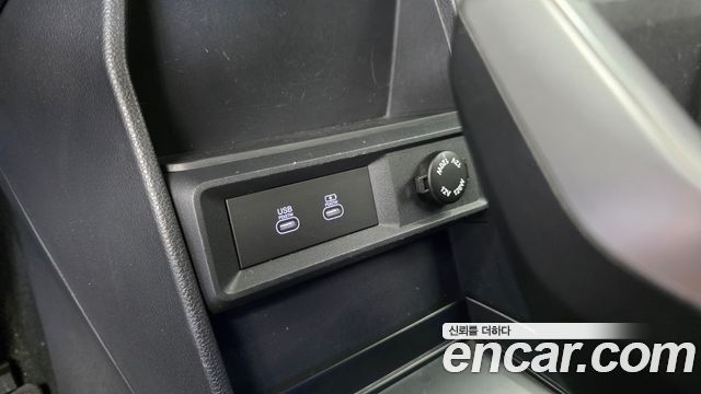 KG Mobility (SsangYong) Torres Gasoline 1.5 2WD TV7 2025 — фото 33