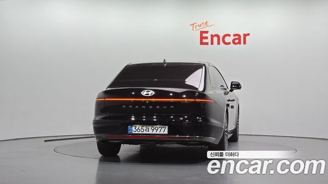 Hyundai Grandeur Hybrid (GN7) Calligraphy 2023 — фото 4