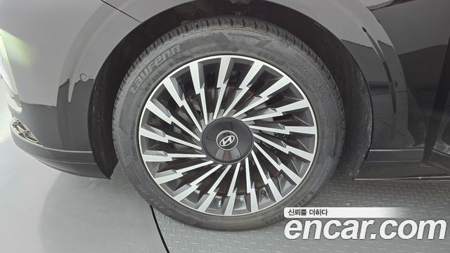 Hyundai Grandeur Hybrid (GN7) Calligraphy 2023 — фото 5