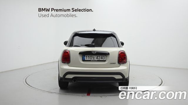 MINI Cooper 5Door Classic Third Generation 2023 — фото 4