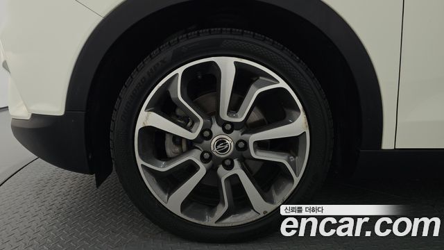 KG Mobility (SsangYong) Tivoli LX 2WD HI-DLX 2015 — фото 5