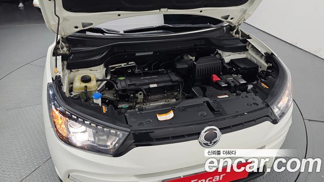 KG Mobility (SsangYong) Tivoli LX 2WD HI-DLX 2015 — фото 6