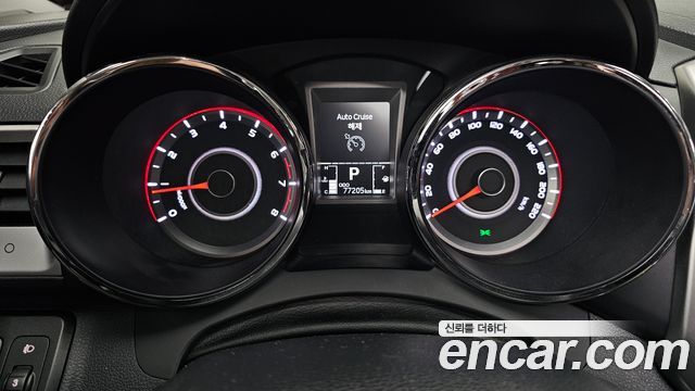 KG Mobility (SsangYong) Tivoli LX 2WD HI-DLX 2015 — фото 8