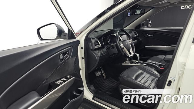KG Mobility (SsangYong) Tivoli LX 2WD HI-DLX 2015 — фото 10