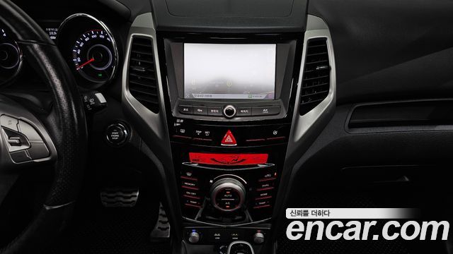 KG Mobility (SsangYong) Tivoli LX 2WD HI-DLX 2015 — фото 14