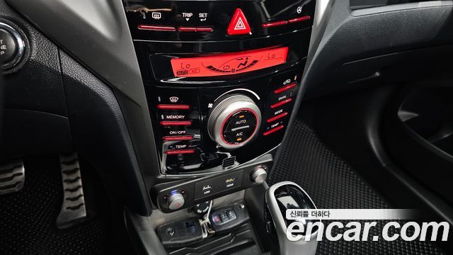 KG Mobility (SsangYong) Tivoli LX 2WD HI-DLX 2015 — фото 18