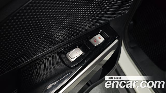 KG Mobility (SsangYong) Tivoli LX 2WD HI-DLX 2015 — фото 27