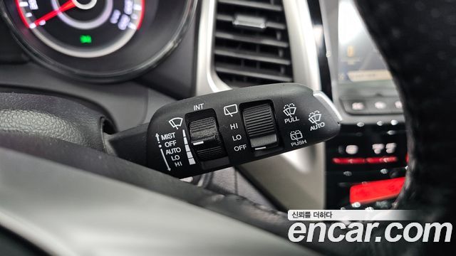 KG Mobility (SsangYong) Tivoli LX 2WD HI-DLX 2015 — фото 29
