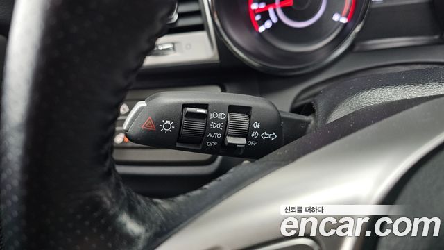 KG Mobility (SsangYong) Tivoli LX 2WD HI-DLX 2015 — фото 30