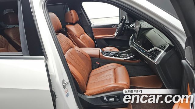BMW X7 (G07) xDrive 40i M Sport 6STR 2024 — фото 10
