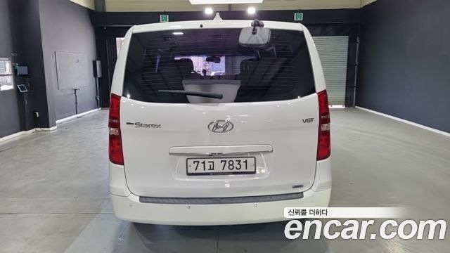 Hyundai Grand Starex 4WD Wagon 12-Seater Smart 2021 — фото 4