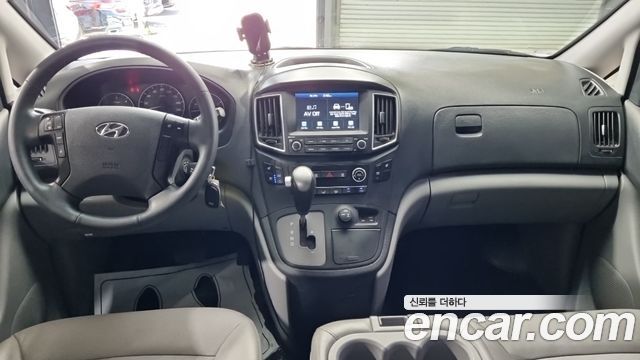 Hyundai Grand Starex 4WD Wagon 12-Seater Smart 2021 — фото 9