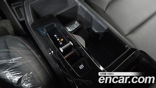 KG Mobility (SsangYong) Torres Gasoline 1.5 4WD T7 2026 — фото 9