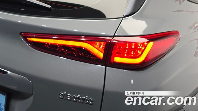 Hyundai Kona Electric Premium 2019 — фото 23