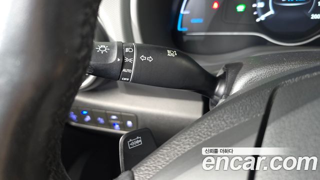 Hyundai Kona Electric Premium 2019 — фото 28