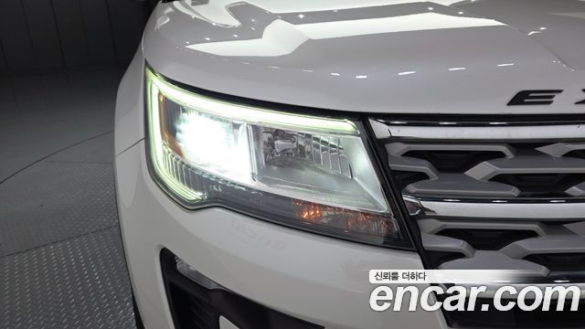 Ford Explorer 2.3 Limited 4WD 5th 2018 — фото 22