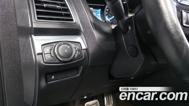 Ford Explorer 2.3 Limited 4WD 5th 2018 — фото 30