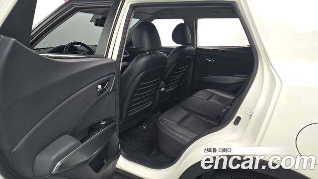 KG Mobility (SsangYong) Tivoli Armor Gear Plus 2WD 2019 — фото 12