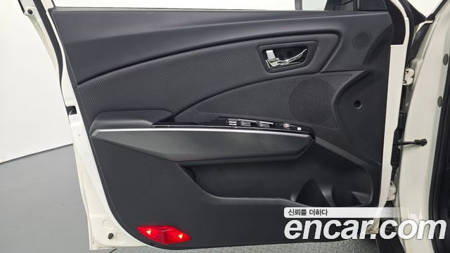 KG Mobility (SsangYong) Tivoli Armor Gear Plus 2WD 2019 — фото 24