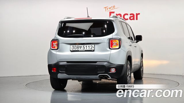 Jeep Renegade 2.0 Diesel Limited AWD 2016 — фото 4