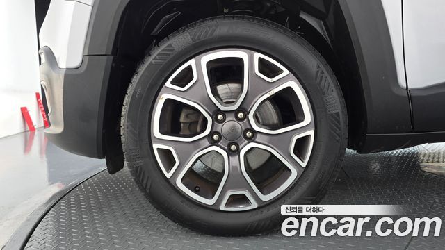 Jeep Renegade 2.0 Diesel Limited AWD 2016 — фото 5